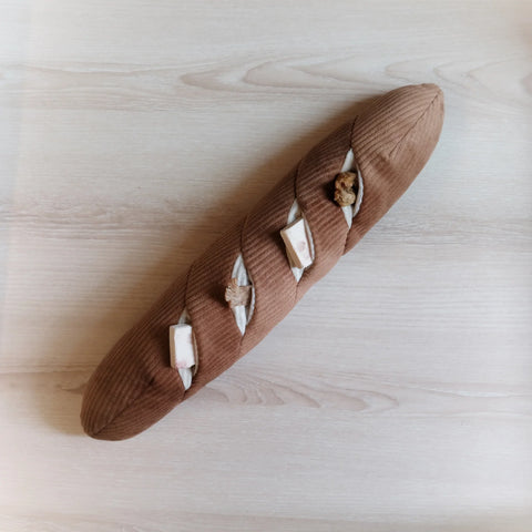 BAGUETTE Enrichment Pockets + Squeaky
